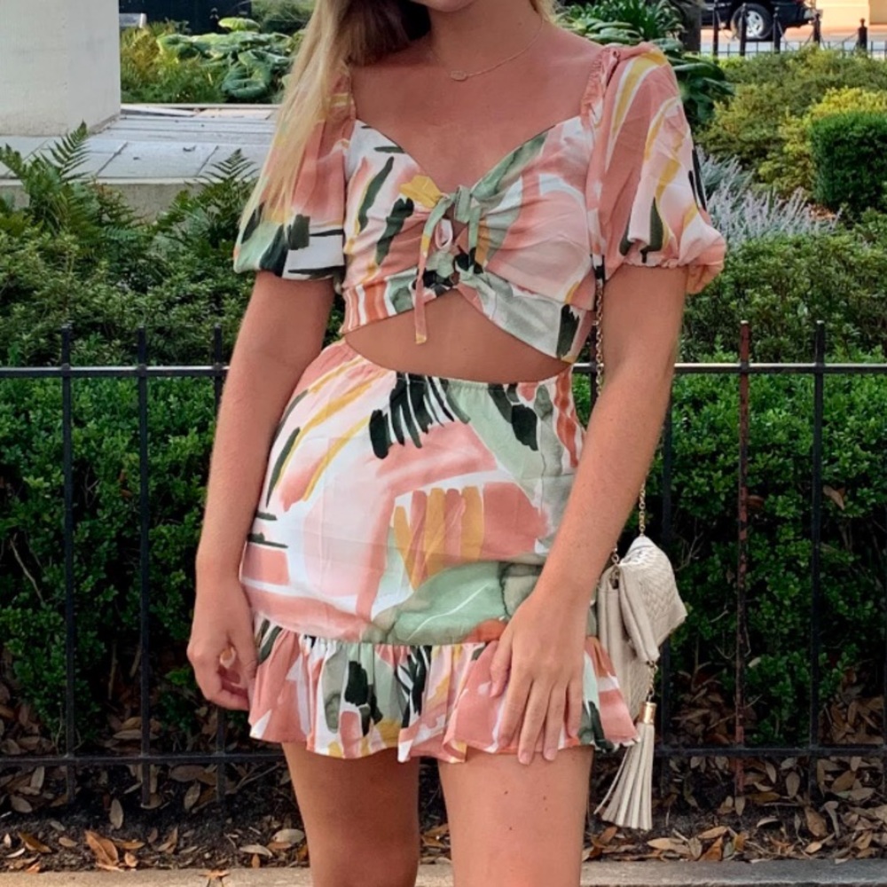 Gorgeous pastel patterned dress - Size Small